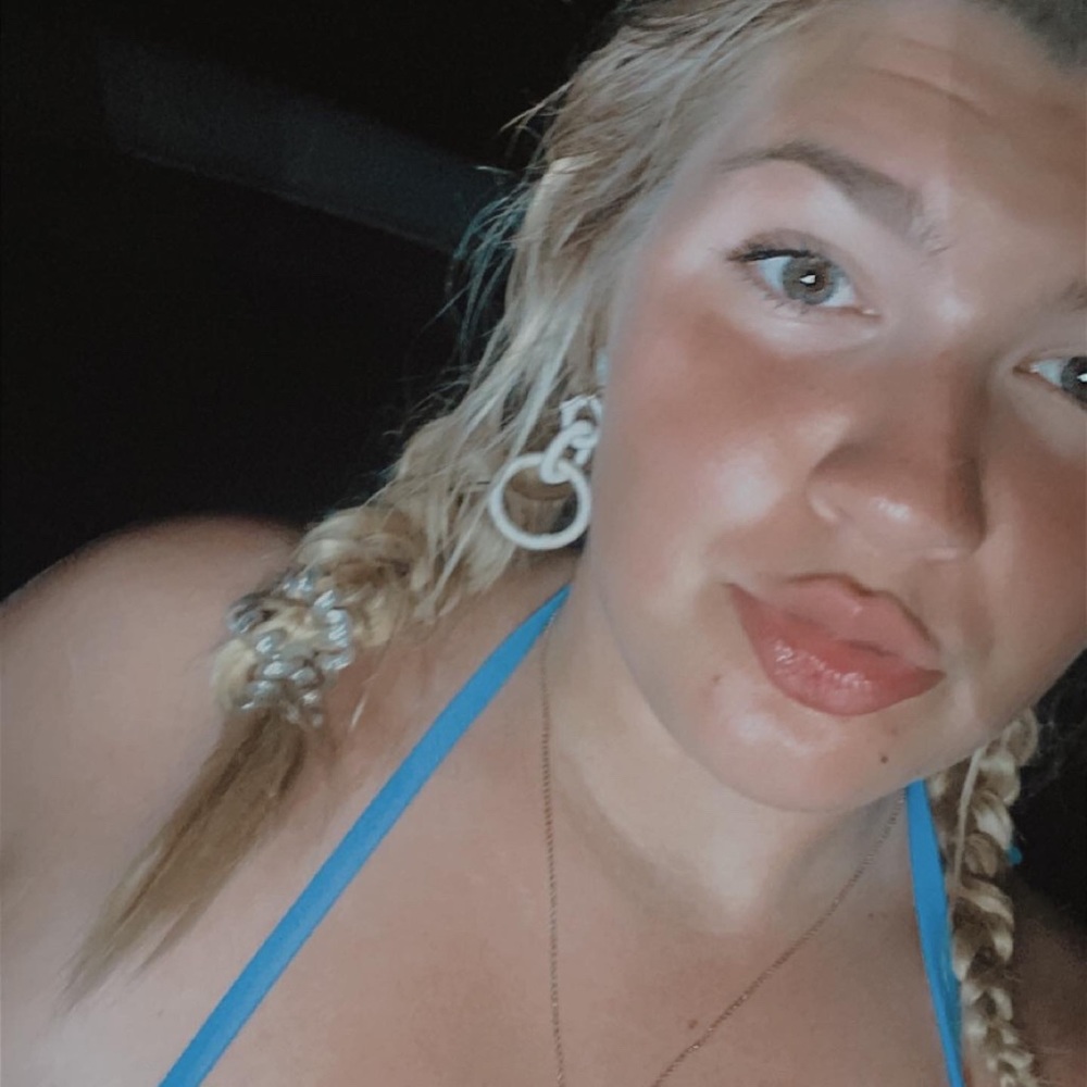 Meet your Posher, Abbie